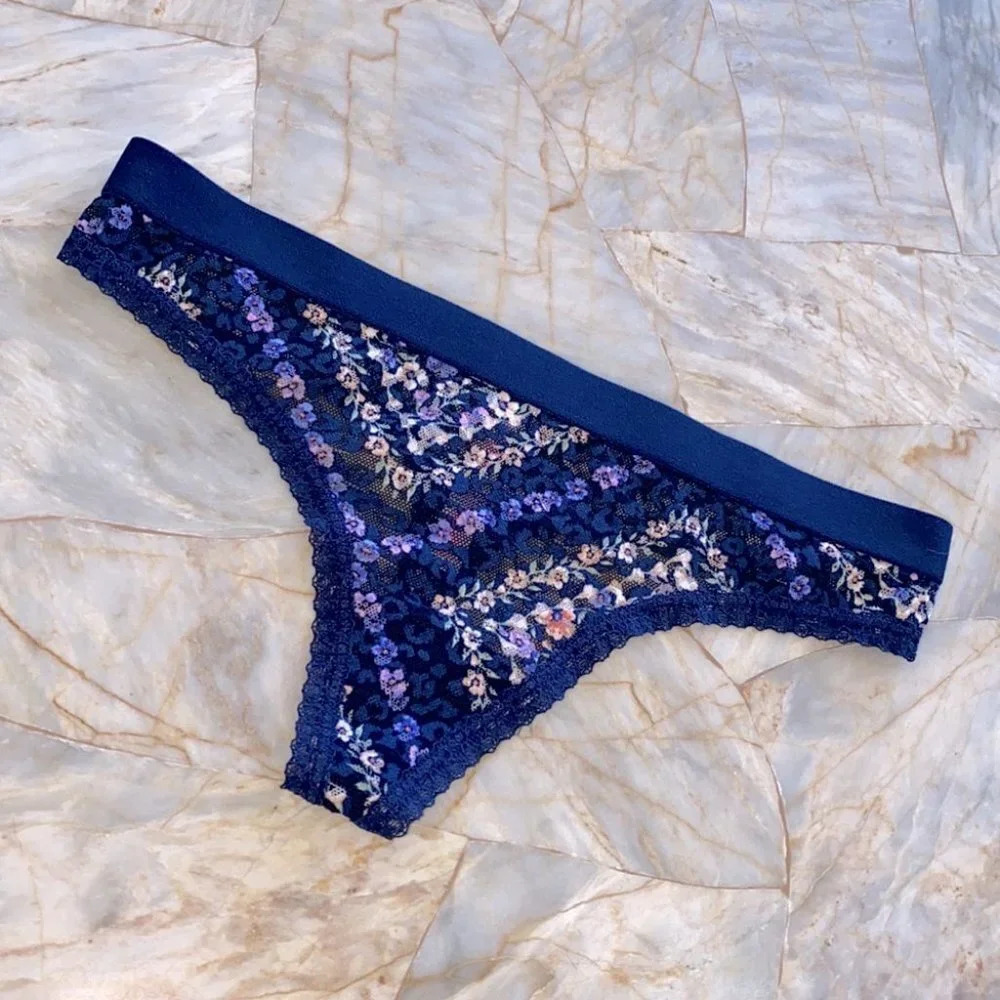 Victoria's Secret ‎ Pink Panty Embroidered Thong Small Blue Flowers Lace